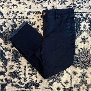 Loft Girlfriend Chino Pants with distressed ankle, 8 Petite. 💙